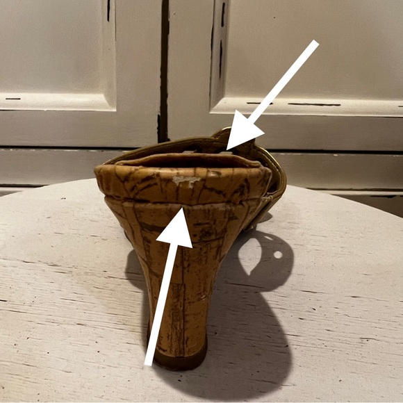 Cinderella of Boston Gold Grommeted Cork Wedge Heels.  Size 3. - Picture 8 of 9